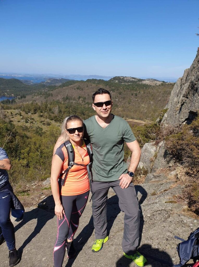 My w Norwegii – w górach, wśród natury. To właśnie takie miejsca zainspirowały nas do stworzenia Hytte na Wyspie.