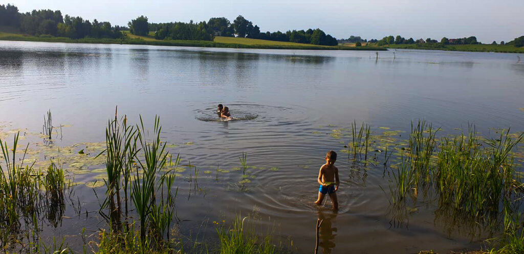 Chwile beztroski i zabawy w otoczeniu natury. 